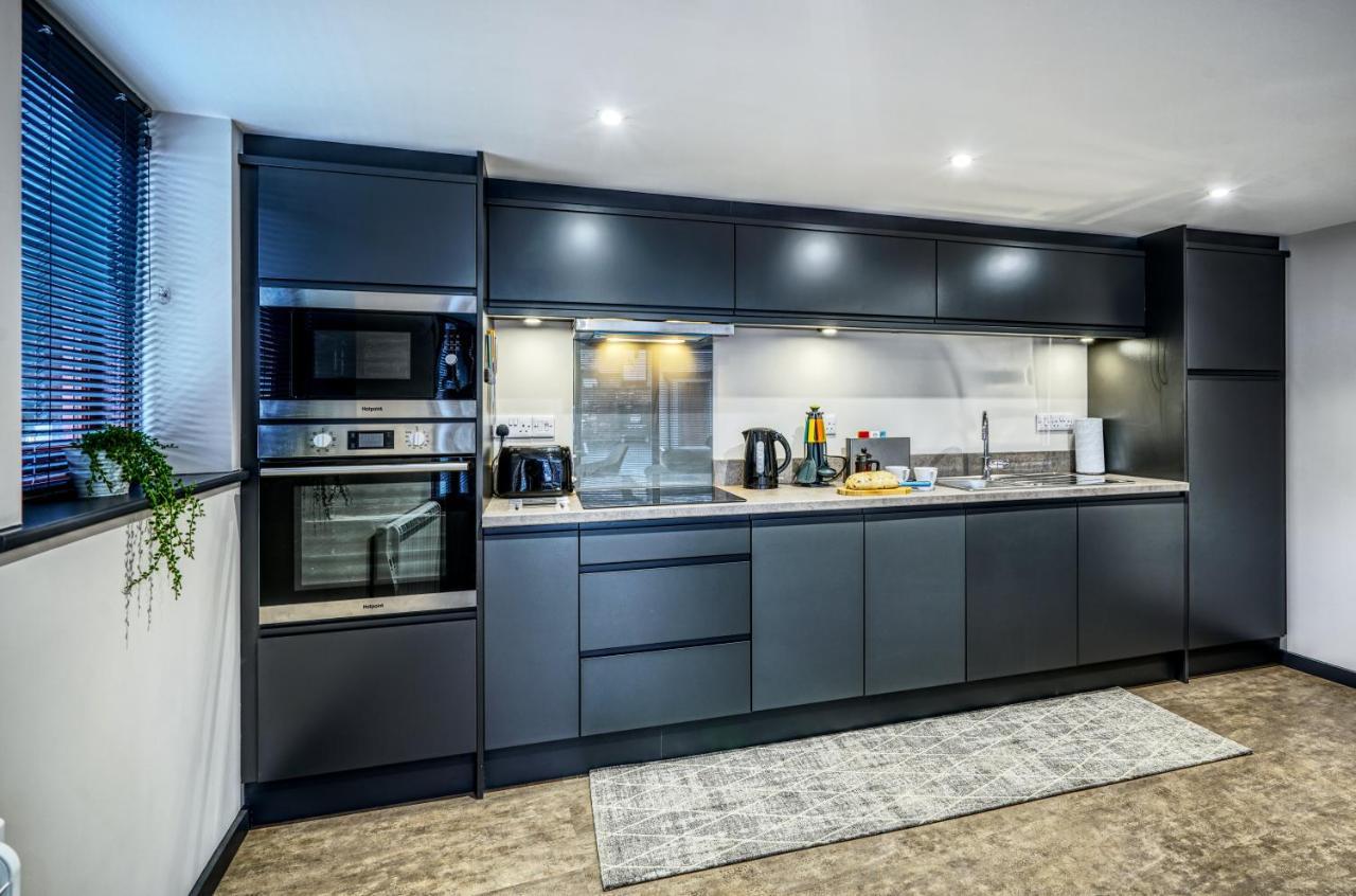 ברמפטון The Courtyard Apartment מראה חיצוני תמונה